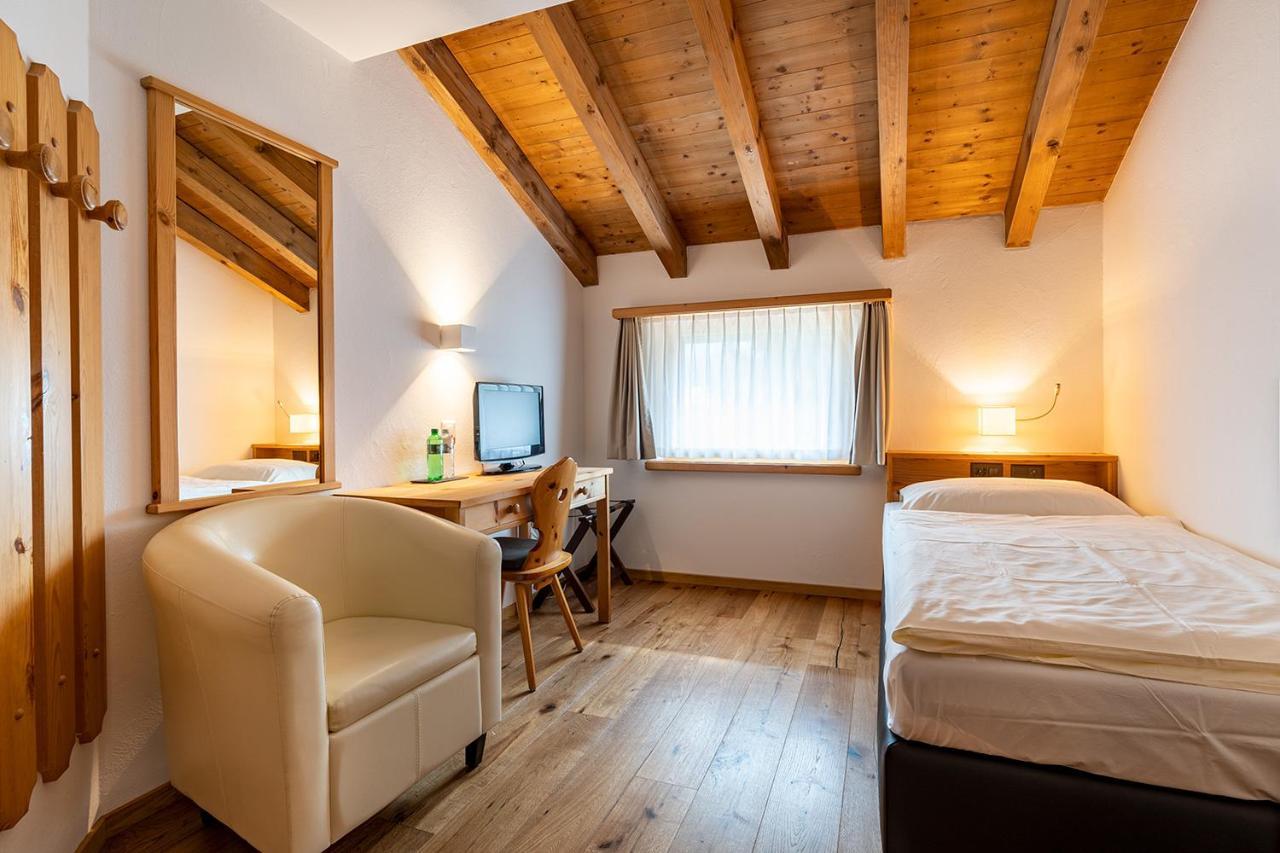 Hotel Saluver Celerina/Schlarigna Extérieur photo